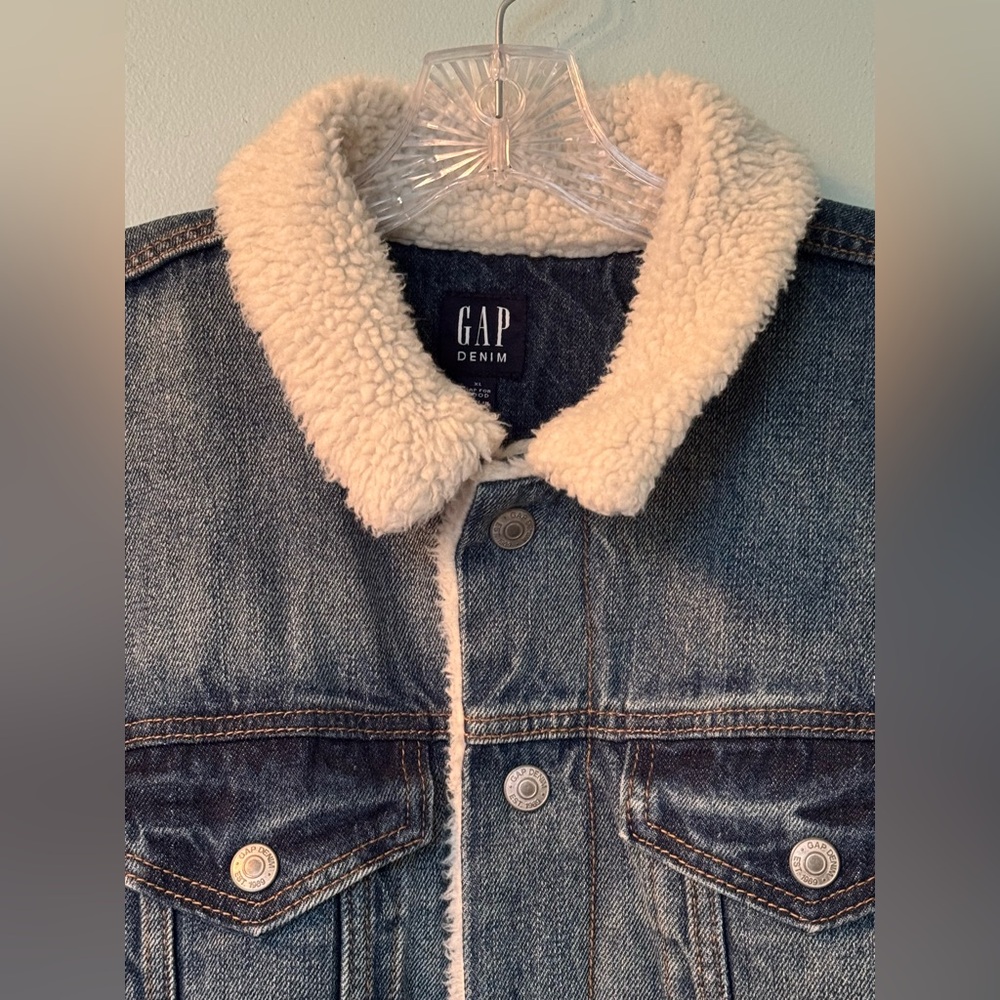 The GAP DENIM Medium Wash RARE Jean Shearling Sherpa Lined Trucker JACKET Sz XL - Picture 4 of 10